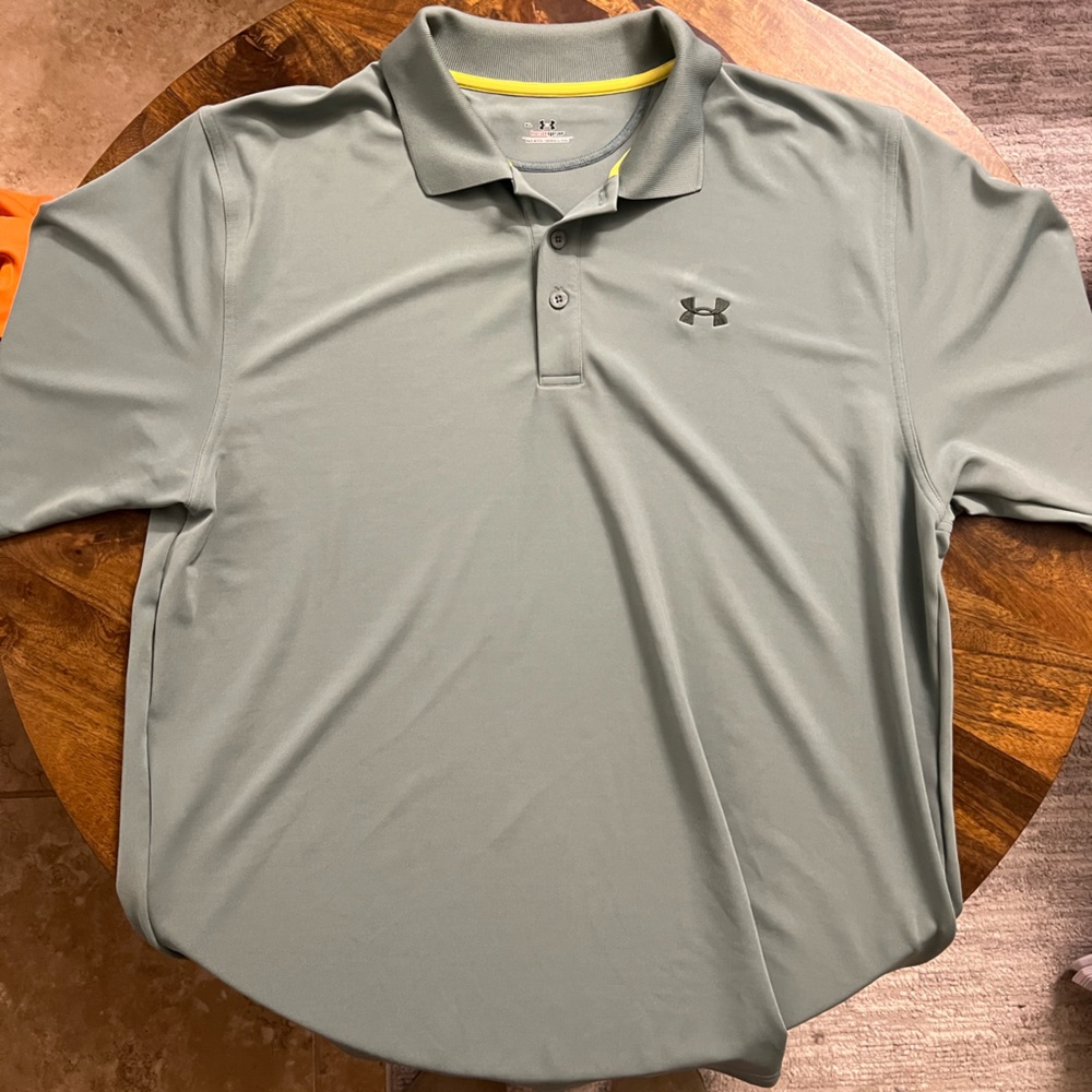Under Armour Men's Polo Shirt in Light Gray